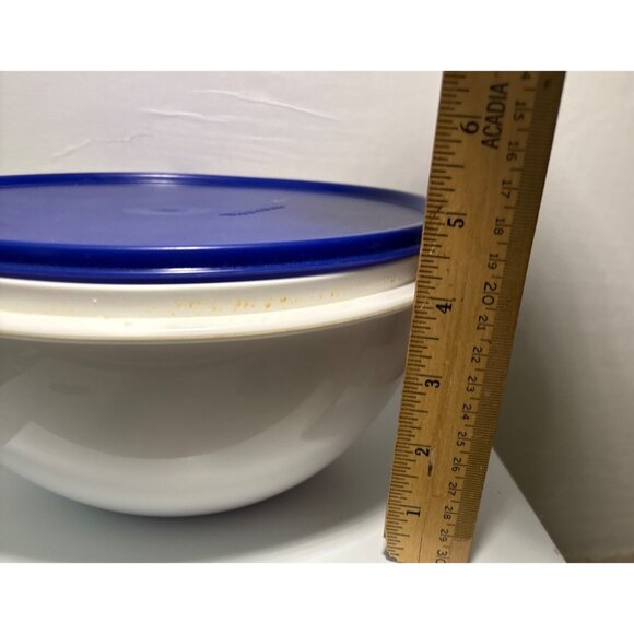 Tupperware 12 Cup White Thatsa Bowl #2677 with Blue Butterfly Lid 2515 - Picture 9 of 9